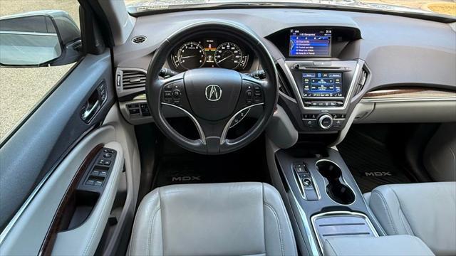 2017 Acura MDX w/Technology Package
