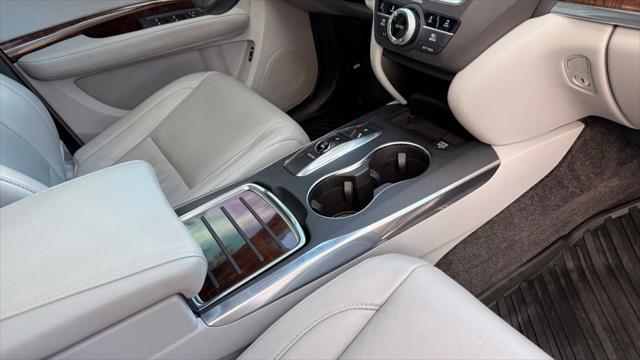 2017 Acura MDX w/Technology Package