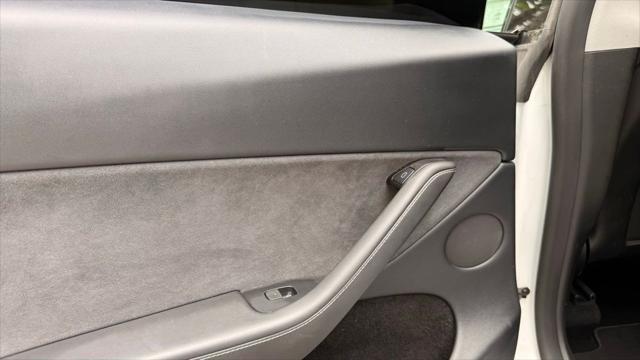2024 Tesla Model Y Long Range Dual Motor All-Wheel Drive