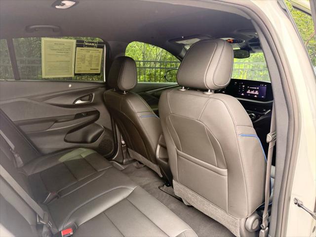 2026 Buick NV Sport Touring FWD