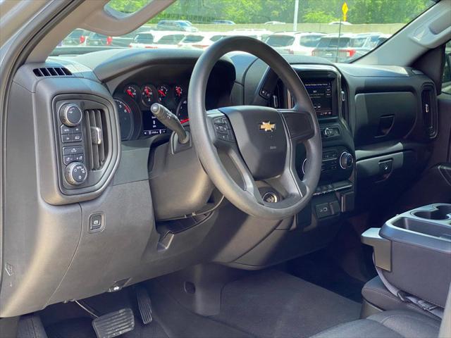 2023 Chevrolet Silverado 1500 4WD Crew Cab Short Bed Custom