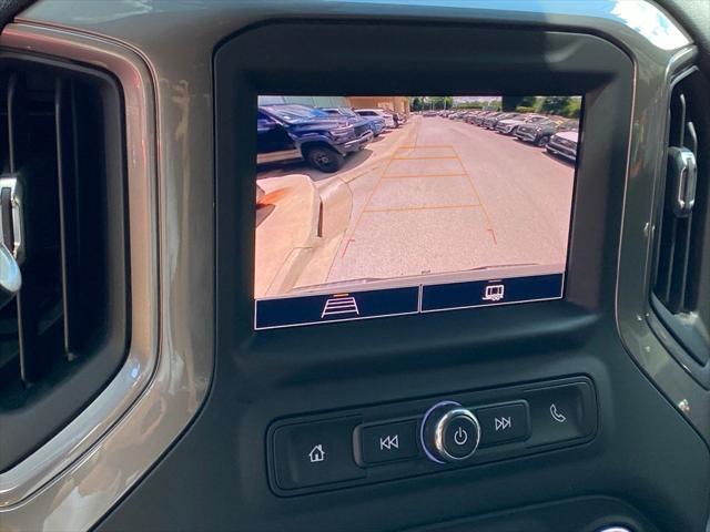 2023 Chevrolet Silverado 1500 4WD Crew Cab Short Bed Custom