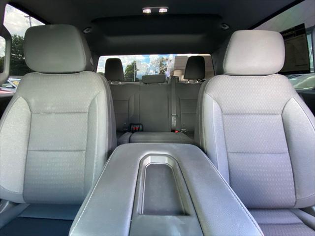 2023 Chevrolet Silverado 1500 4WD Crew Cab Short Bed Custom