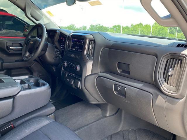 2023 Chevrolet Silverado 1500 4WD Crew Cab Short Bed Custom