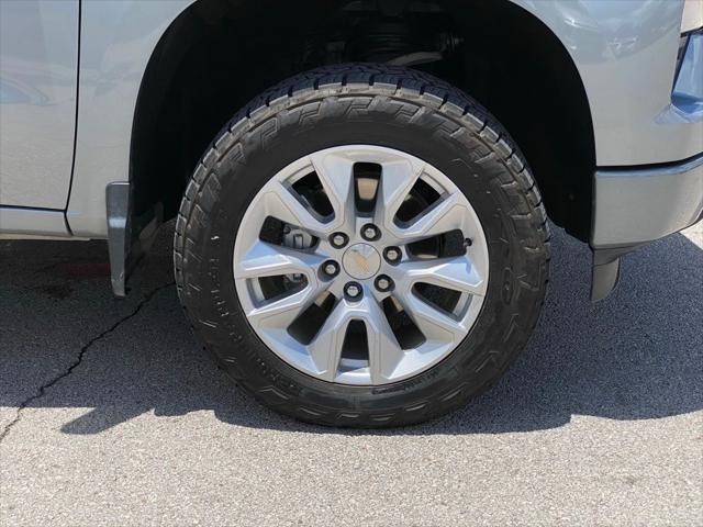 2023 Chevrolet Silverado 1500 4WD Crew Cab Short Bed Custom