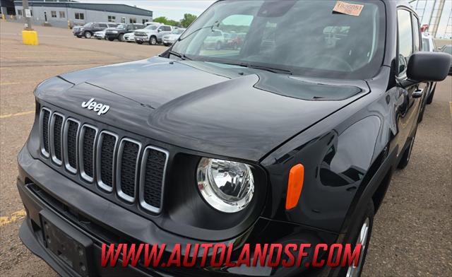 2023 Jeep Renegade Latitude 4x4 for sale in Sioux Falls, SD