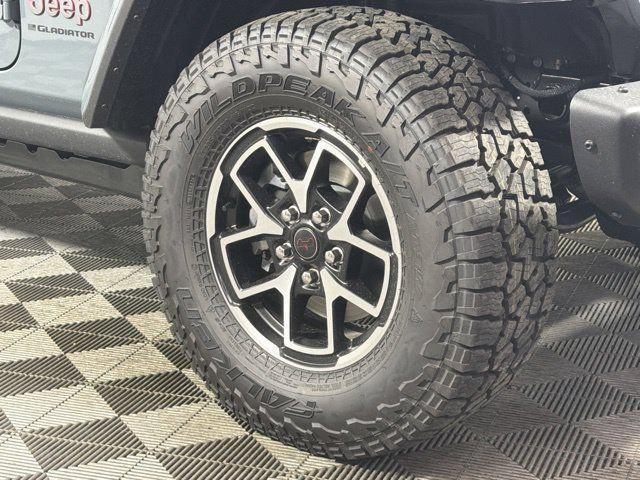 2026 Jeep Gladiator GLADIATOR SHADOW OPS 4X4