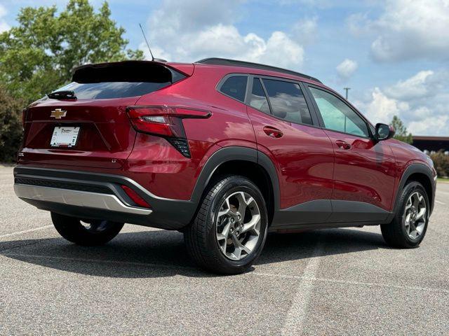 2025 Chevrolet Trax FWD LT