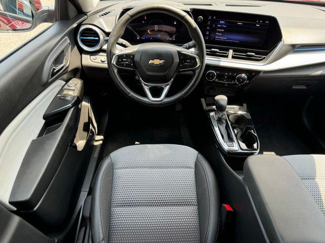 2025 Chevrolet Trax FWD LT
