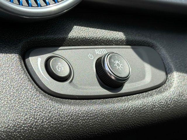 2025 Chevrolet Trax FWD LT