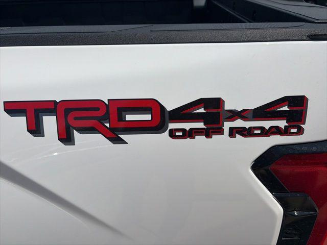 2026 Toyota Tundra SR5 CrewMax 5.5' Bed