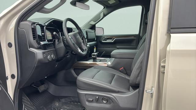 2026 Chevrolet Silverado 1500 4WD Crew Cab Standard Bed RST