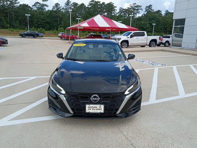 2023 Nissan Altima SL FWD