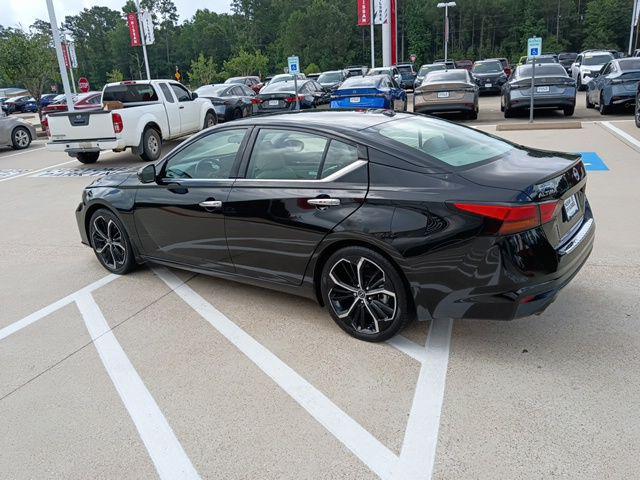 2023 Nissan Altima SL FWD