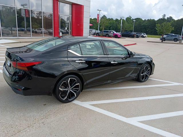 2023 Nissan Altima SL FWD