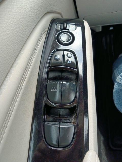 2023 Nissan Altima SL FWD