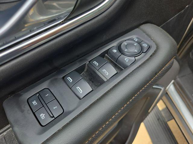 2024 GMC Yukon XL 4WD AT4