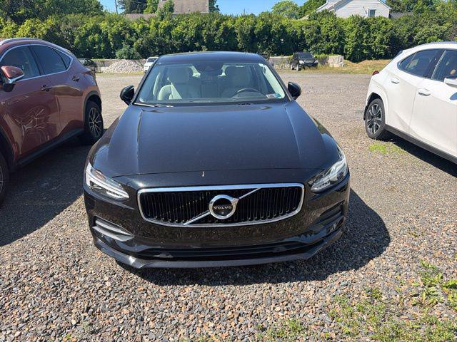 2018 Volvo S90 T5 Momentum