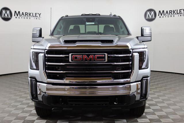 2026 GMC Sierra 3500HD Crew Cab, Long Bed, SLT Dual Rear Wheel, 4WD