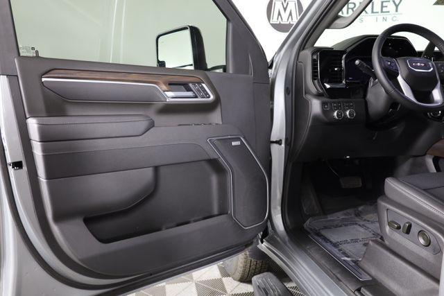 2026 GMC Sierra 3500HD Crew Cab, Long Bed, SLT Dual Rear Wheel, 4WD