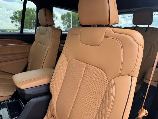 2024 Jeep Grand Cherokee L Summit Reserve 4x4
