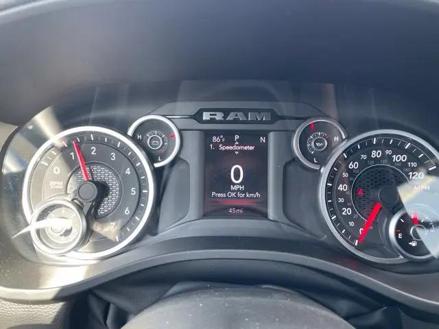 2026 Ram 1500 Big Horn Crew Cab 4x4 57 Box