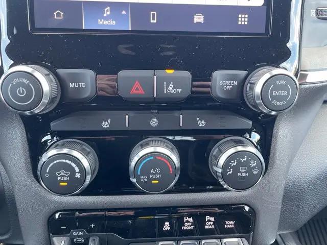 2026 Ram 1500 Big Horn Crew Cab 4x4 57 Box