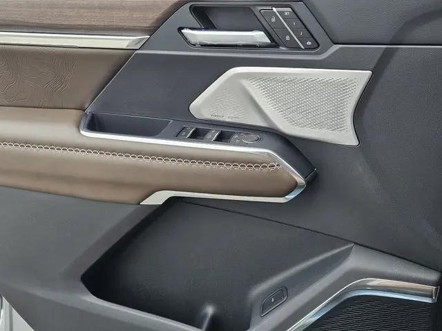 2026 GMC Acadia Denali Ultimate AWD