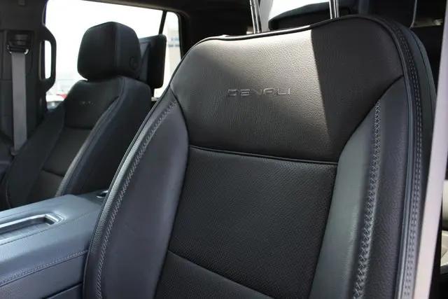 2024 GMC Yukon 4WD Denali