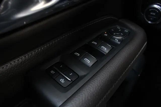 2024 GMC Yukon 4WD Denali