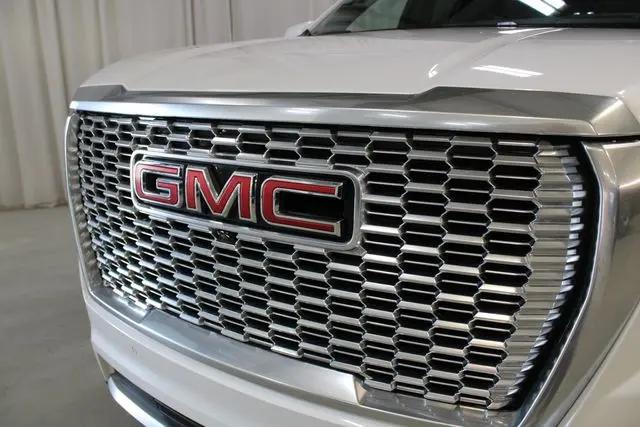 2024 GMC Yukon 4WD Denali