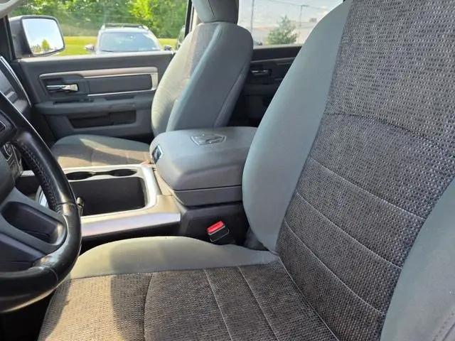 2018 Ram 1500 Big Horn Crew Cab 4x4 5'7" Box