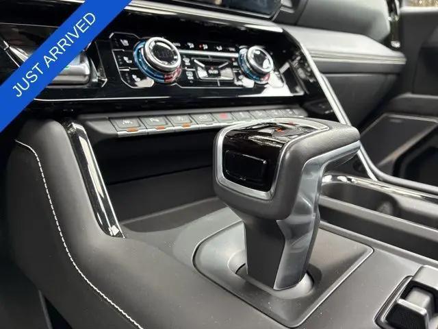 2022 GMC Sierra 1500 4WD Crew Cab Short Box AT4X