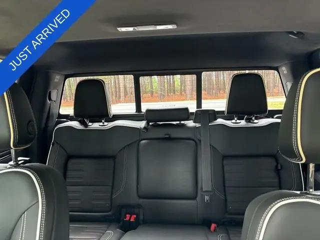 2022 GMC Sierra 1500 4WD Crew Cab Short Box AT4X