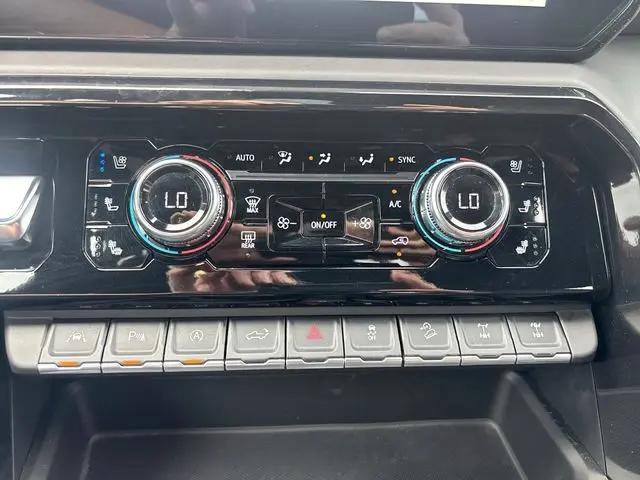 2022 GMC Sierra 1500 4WD Crew Cab Short Box AT4X