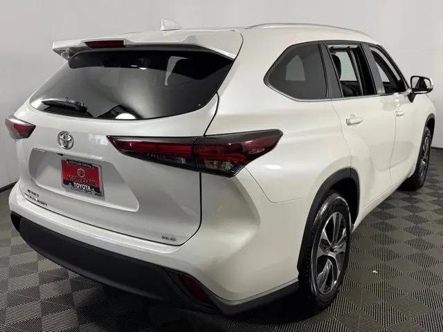 2025 Toyota Highlander XLE