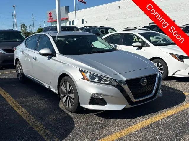 2019 Nissan Altima 2.5 SV for sale in Macomb, MI