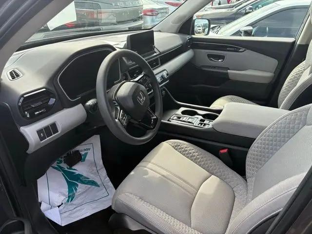 2023 Honda Pilot AWD LX