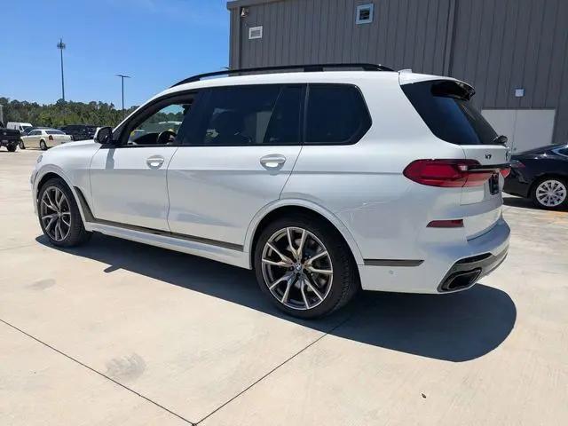 2021 BMW X7 M50i