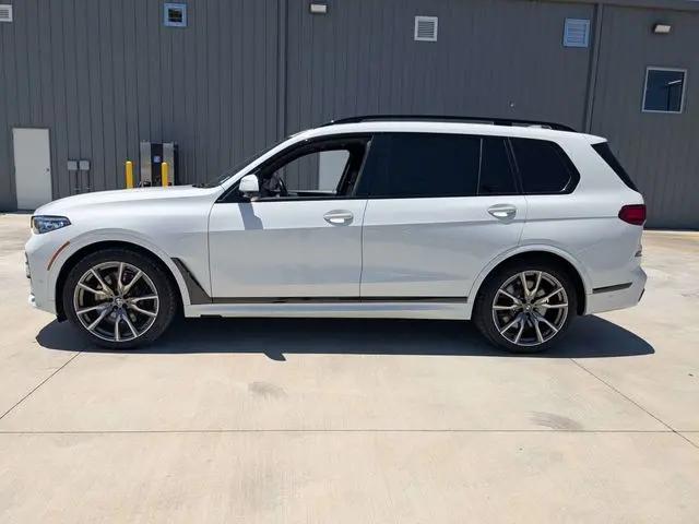 2021 BMW X7 M50i