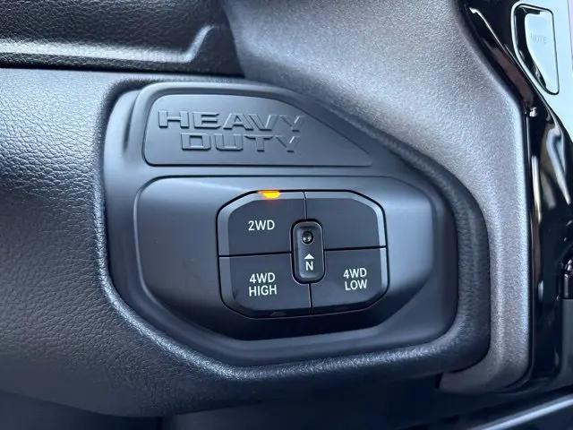 2026 Ram 3500 Tradesman Crew Cab 4x4 8 Box