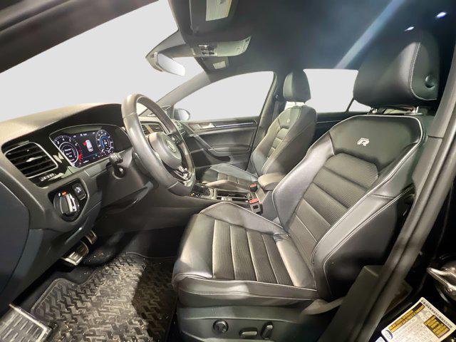 2018 Volkswagen Golf R 2.0T w/DCC & Navigation