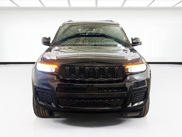 2022 Jeep Grand Cherokee L Altitude 4x2