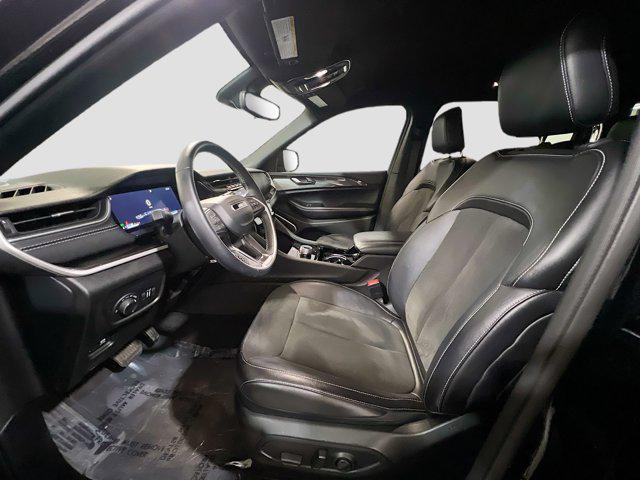 2022 Jeep Grand Cherokee L Altitude 4x2