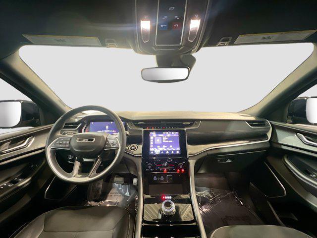 2022 Jeep Grand Cherokee L Altitude 4x2