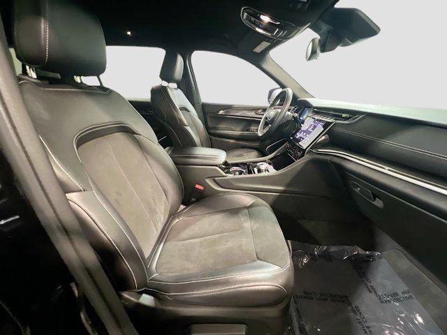 2022 Jeep Grand Cherokee L Altitude 4x2