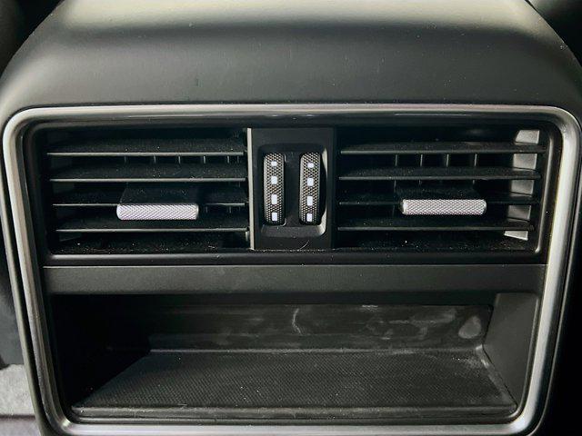 2022 Porsche Cayenne Base