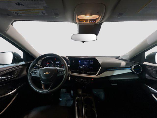 2025 Chevrolet Trax FWD LS