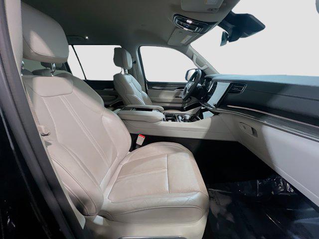 2022 Jeep Wagoneer Series II 4x2