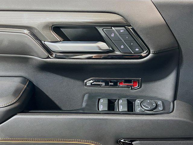 2022 GMC Sierra 1500 4WD Crew Cab Short Box AT4